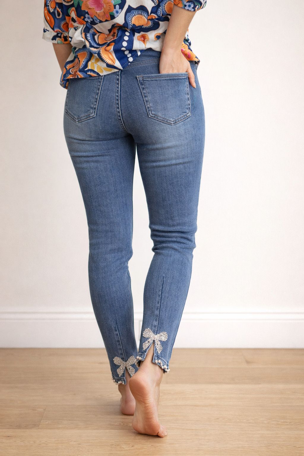 Embellished dark blue bow jeans - Size 10-20