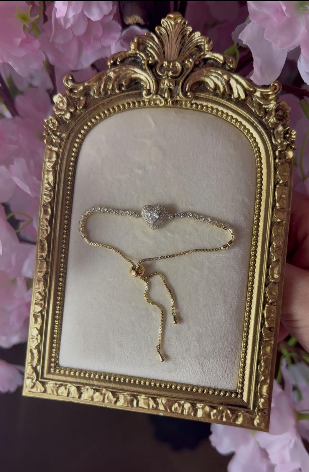 Crystal Heart Bracelet Adustable