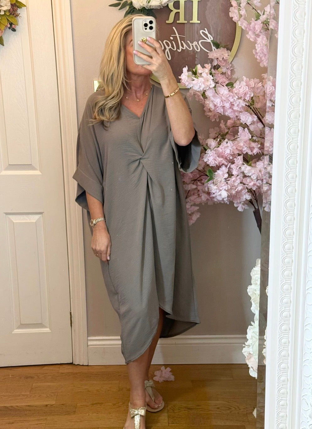 Evelyn dress - one size upto 18