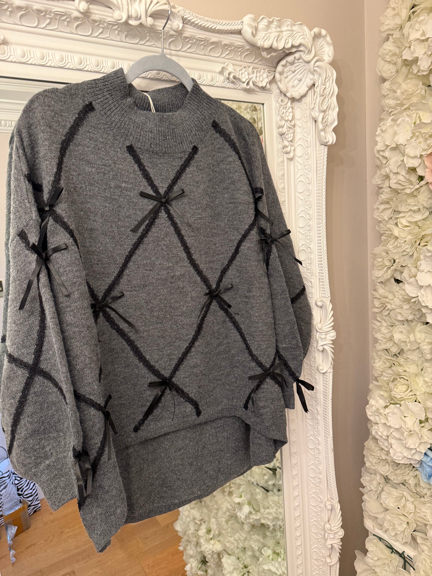 Oversized Bow Jumper