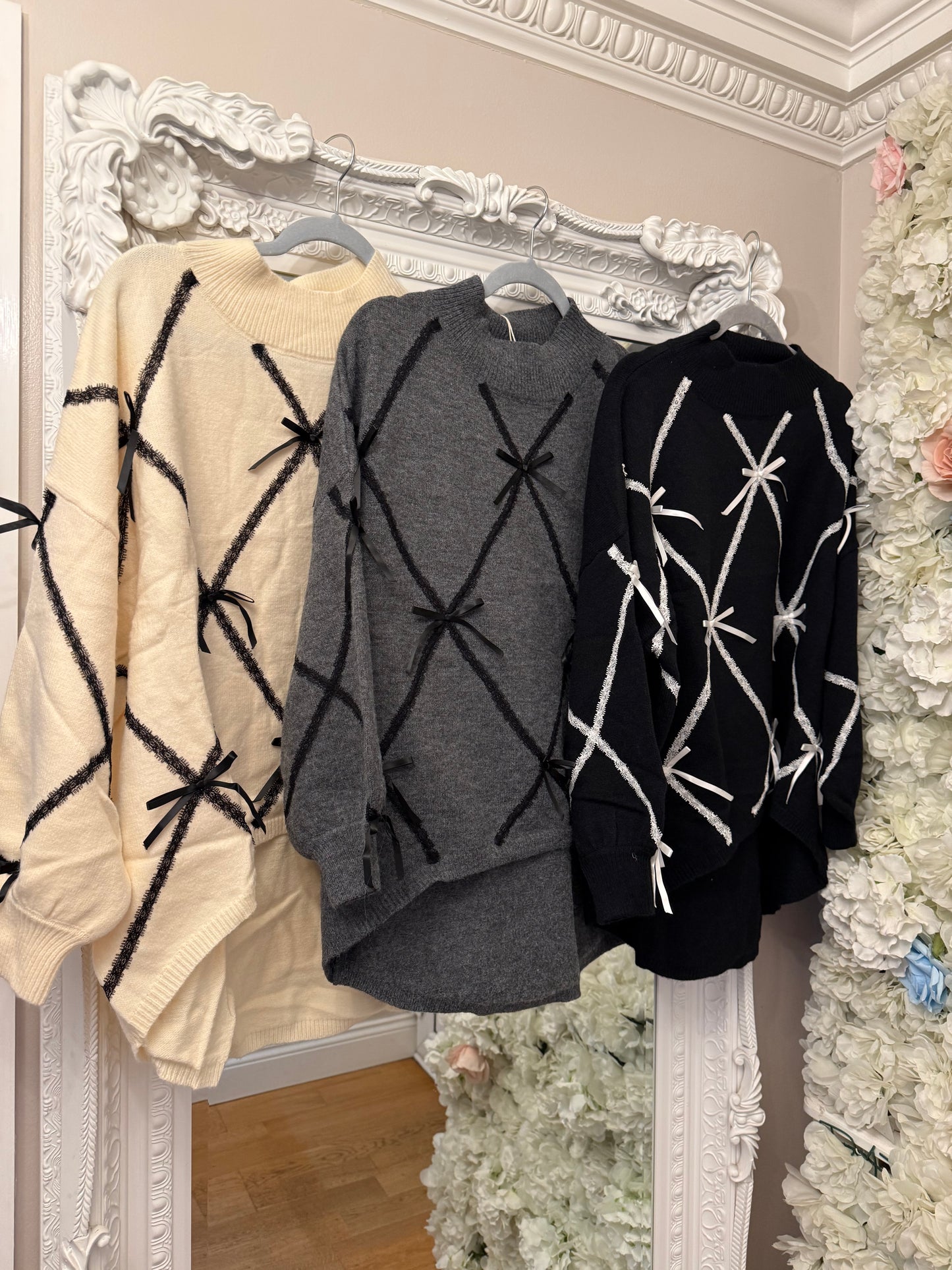 Oversized Bow Jumper