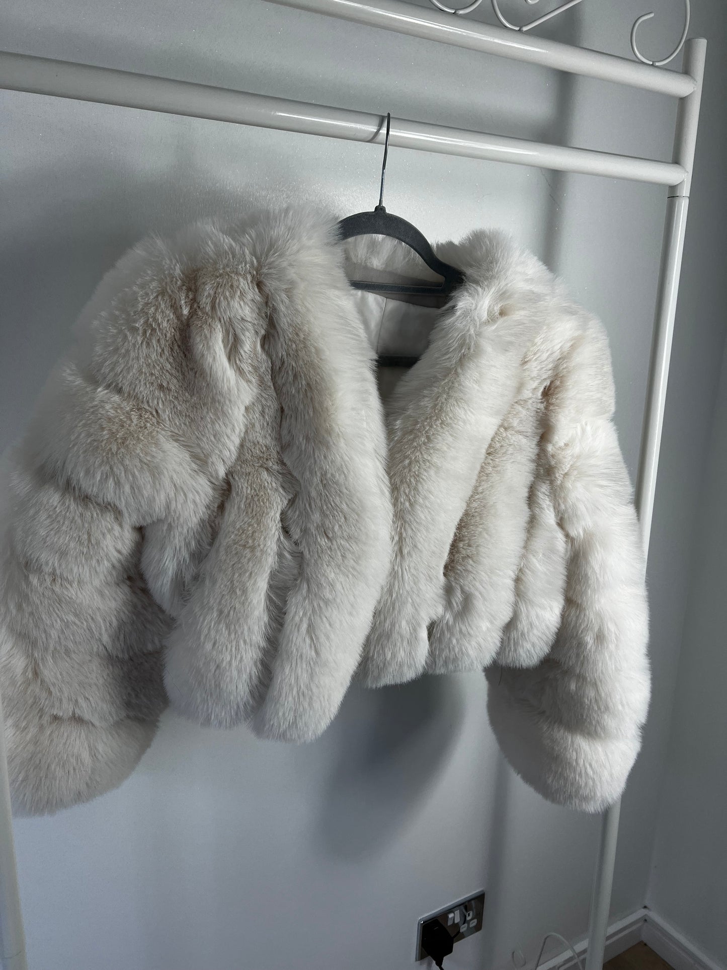 Winter White Premium Faux Fur Vertical Style Jacket