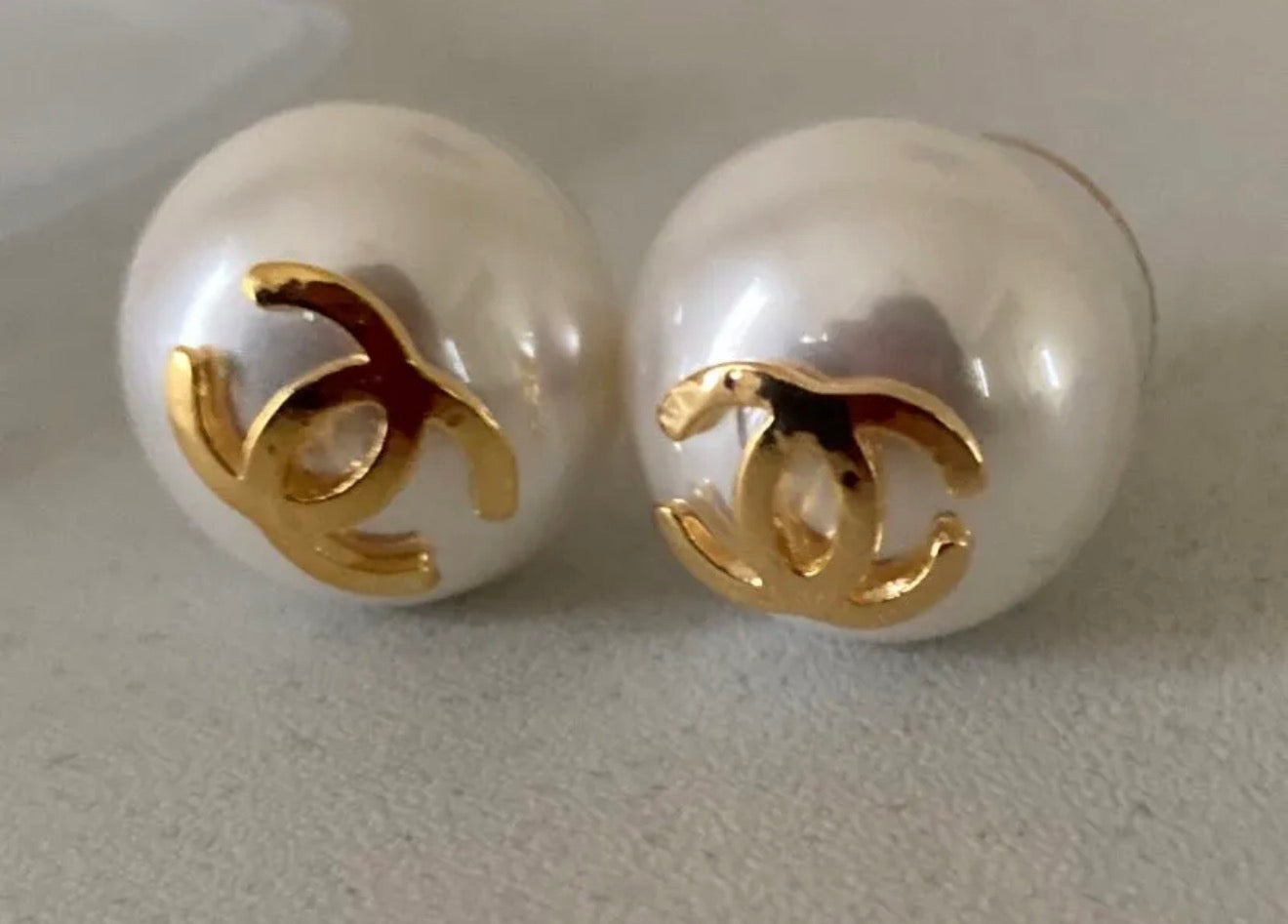 Large Pearl/Gold CC Earrings