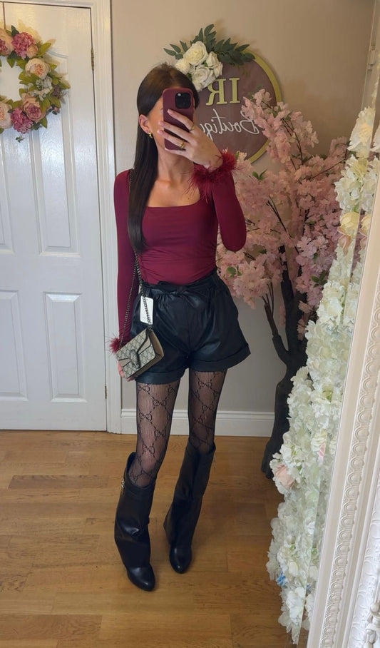 SHANNON - Feather cuff top