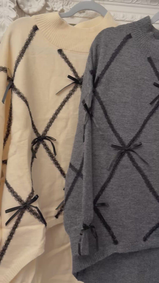 Oversized Bow Jumper